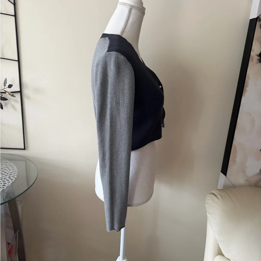 Peter Som Gray & Navy Cropped ColorBlock Pearl Long Sleeve Cardigan sz Large EUC